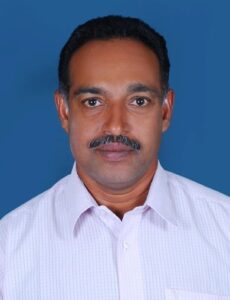 Radhakrishnan Ezhikkot, the owner of Vinu Hilidays, and author of https://www.vinuholidays.com